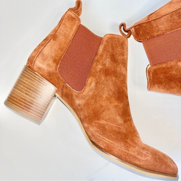 Everlane Suede Pointed Toe Short Boot - Picture 5 of 11